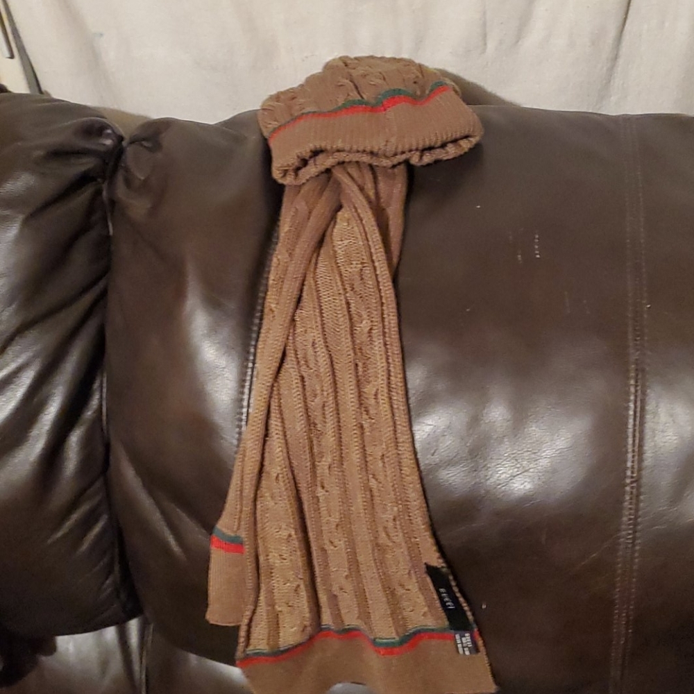 Gucci scarf